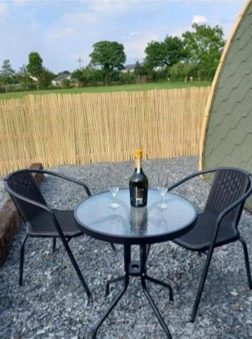 Pen Y Buarth Pod - Caravan Site เคอร์นาวอน ภายนอก รูปภาพ