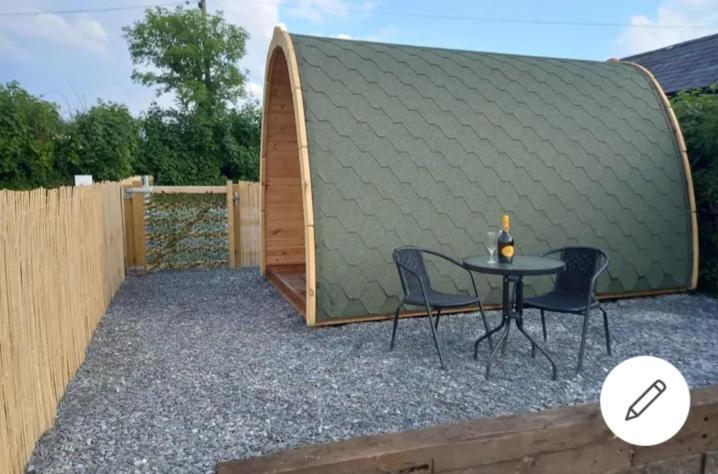 Pen Y Buarth Pod - Caravan Site เคอร์นาวอน ภายนอก รูปภาพ